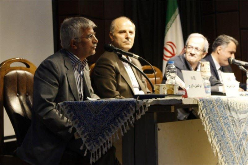 سخنرانی در همایش انجمن علوم سیاسی ایران